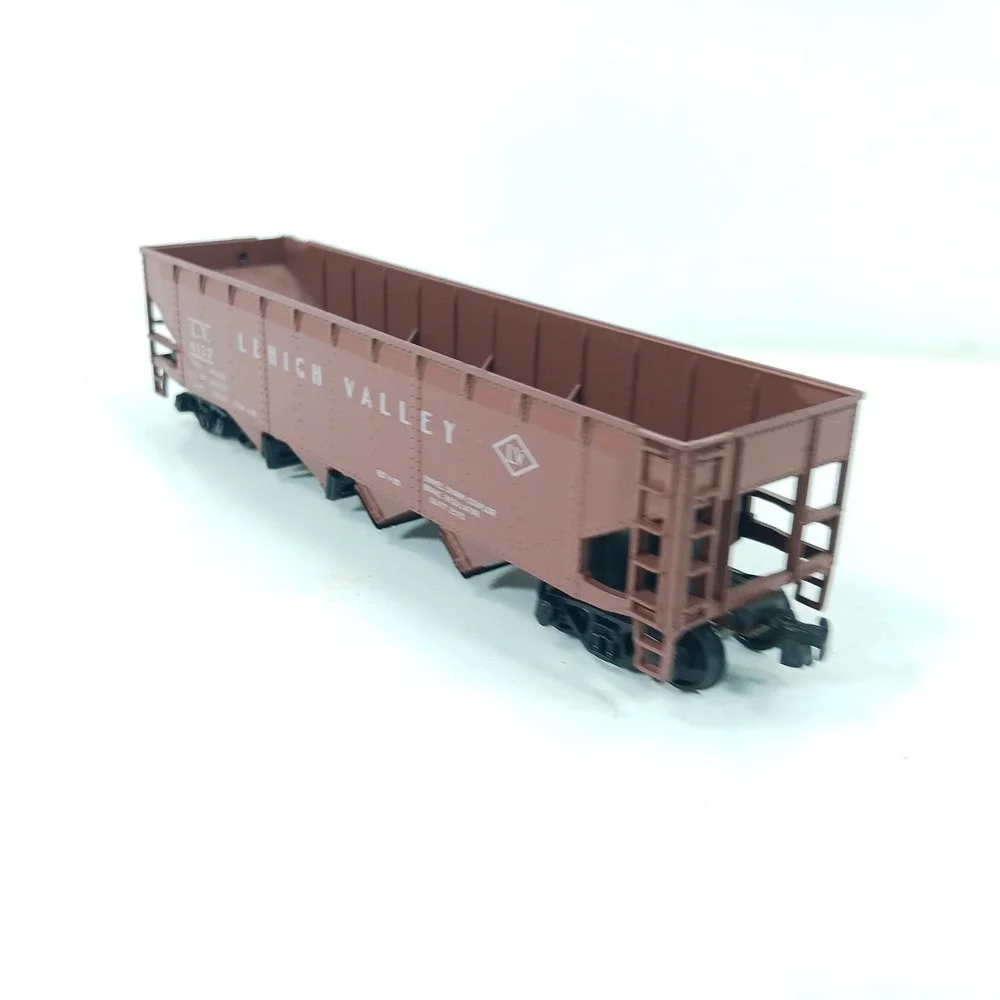 Lehigh Valley LV 4127 HO Scale Triple Hopper Rail Car Brown Vintage Style